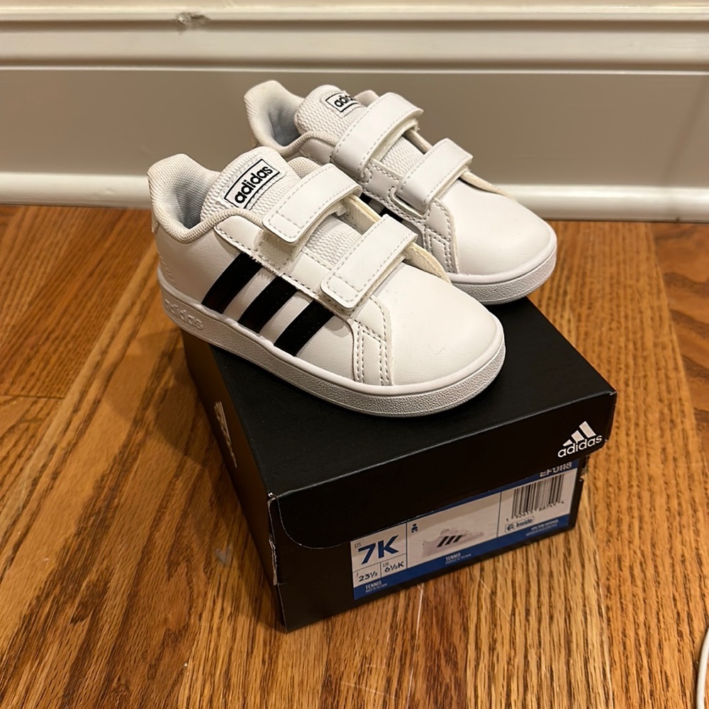 Adidas grand court 1 toddler shoes